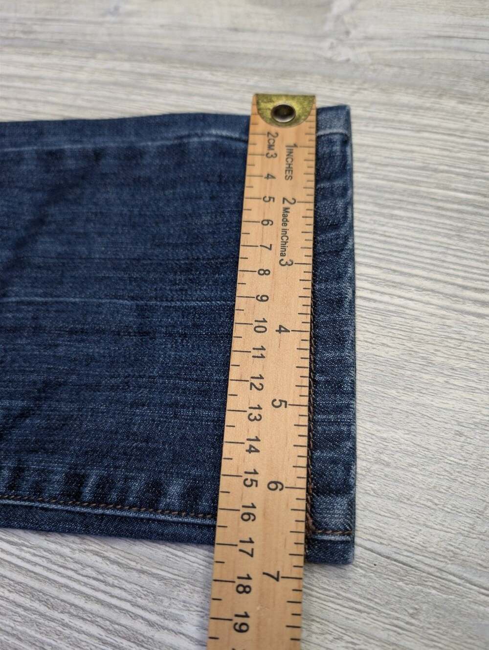 Banana Republic Women's Dark Wash Low-Rise Straight Leg Jeans‎ Size 2 - Picture 4 of 10